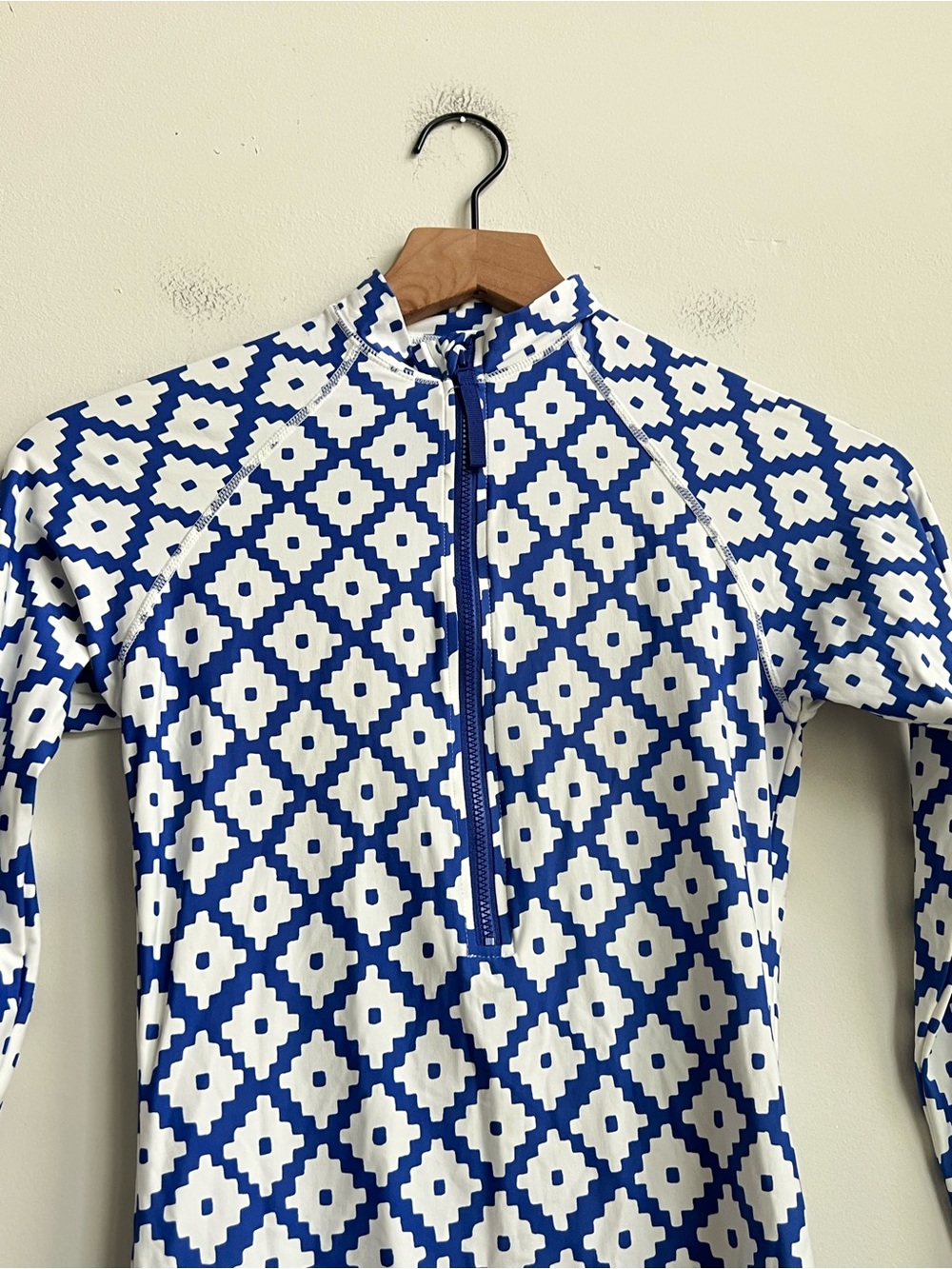 SZ Blockprints™ X J.Crew long-sleeve rash guard 1/2 Zip Small Geometric Beach - Picture 5 of 13